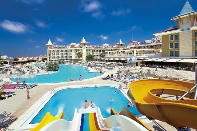 Side Star Resort