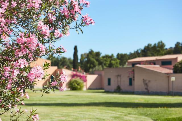 Tanka Village Golf & Spa