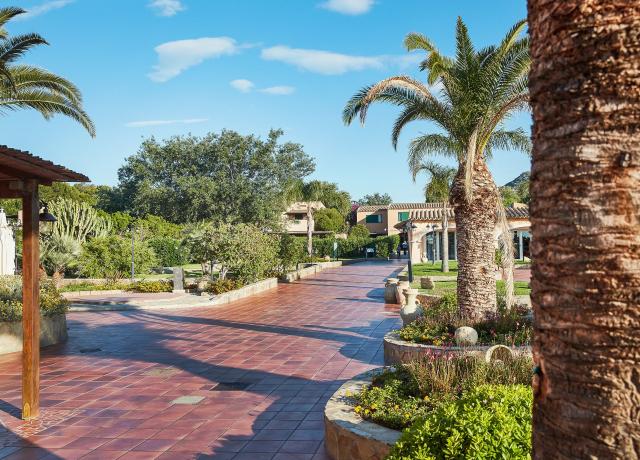 Tanka Village Golf & Spa