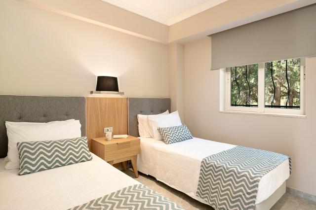 Pilot Beach Resort