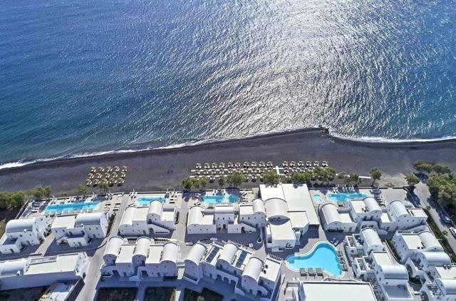 Costa Grand Resort & Spa