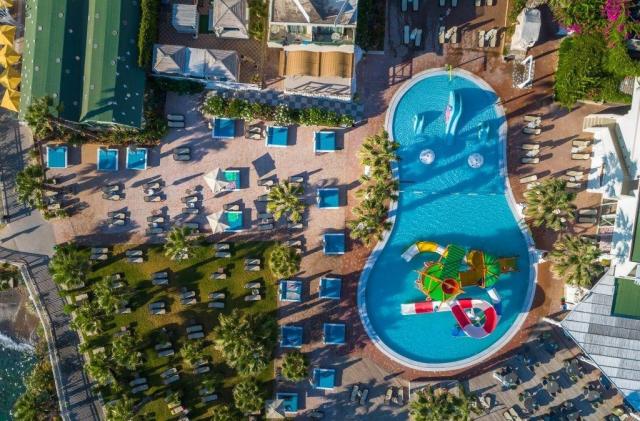 Star Beach Village