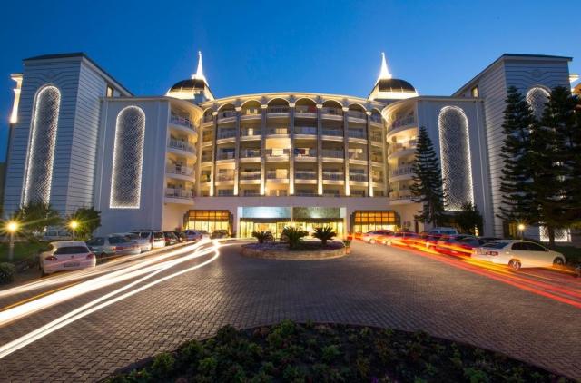 Kirman Sidera Luxury & Spa