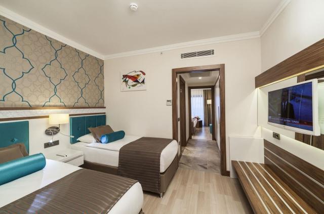 Luna Blanca Resort
