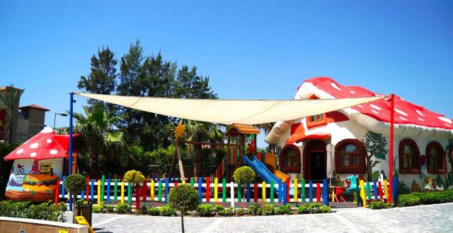 Luna Blanca Resort