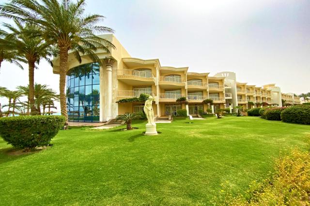 Palm Royale Soma Bay
