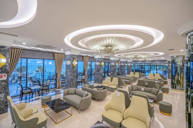Aria Resort & Spa