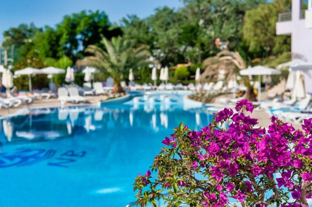 Sentido Neptun Beach