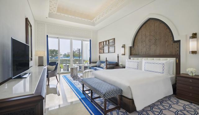 Hilton Salwa Beach Resort & Villas