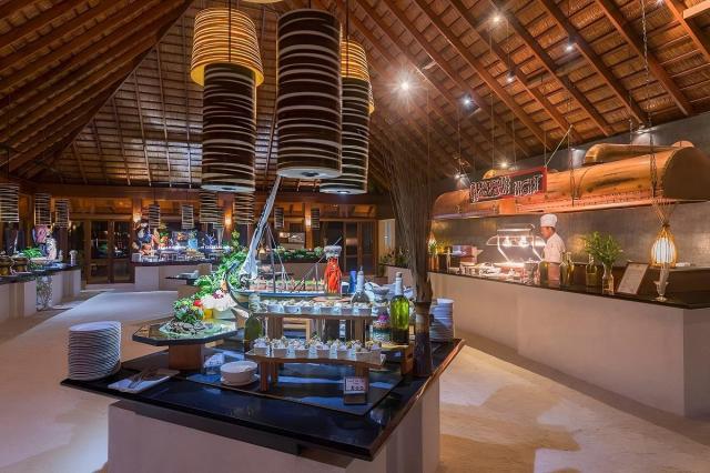 Vilamendhoo Island Resort & Spa