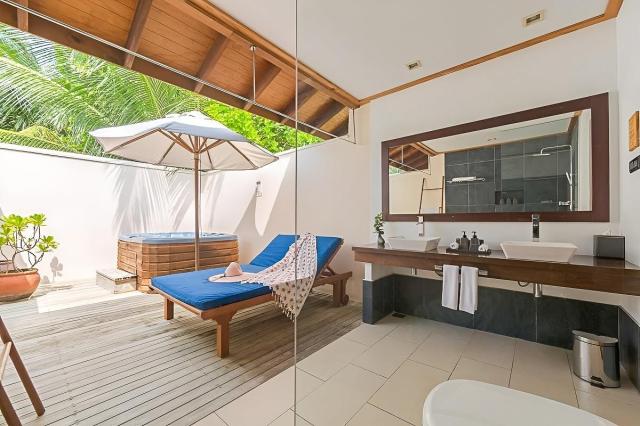 Vilamendhoo Island Resort & Spa