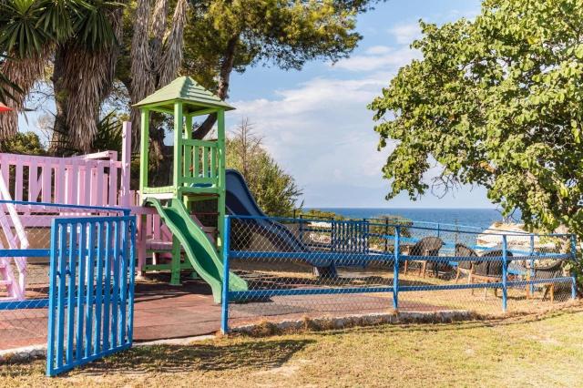 Akron Seascape Resort