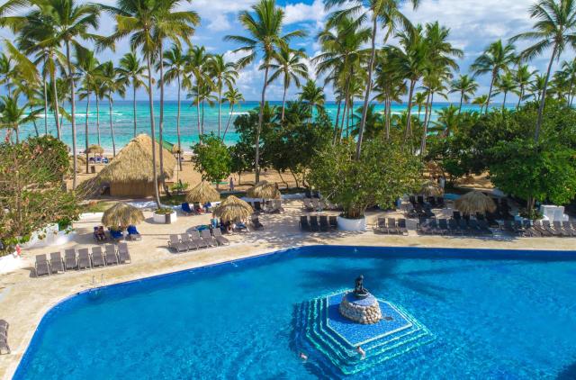 Grand Sirenis Cocotal Beach Resort