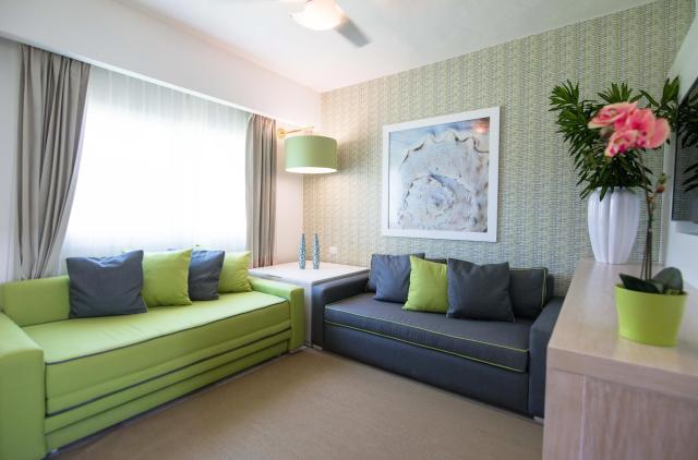 Grand Sirenis Cocotal Beach Resort