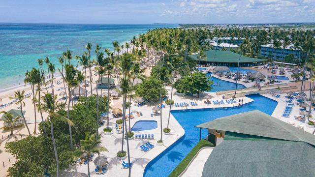 Grand Sirenis Cocotal Beach Resort