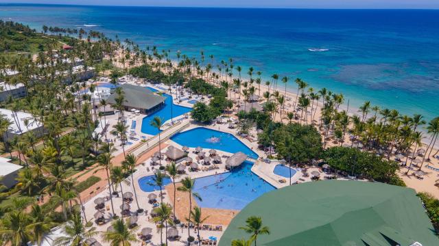 Grand Sirenis Cocotal Beach Resort