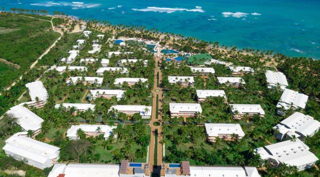 Grand Sirenis Cocotal Beach Resort