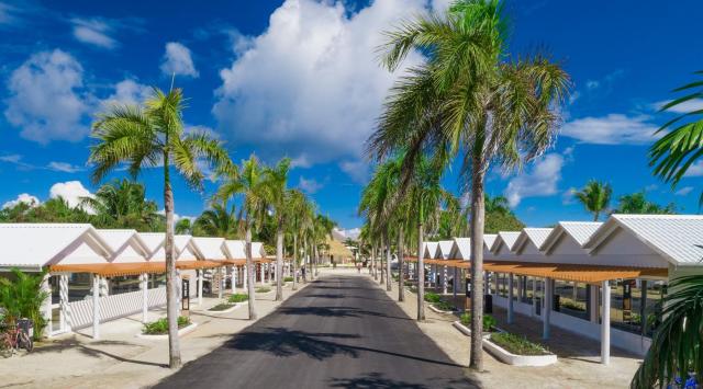 Grand Sirenis Cocotal Beach Resort
