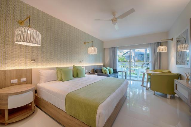 Grand Sirenis Cocotal Beach Resort