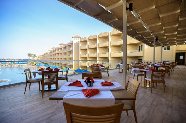 Amwaj Beach Club