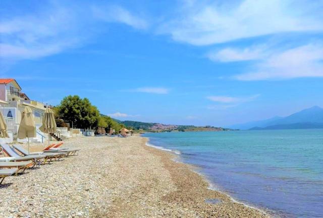 Hydrele Beach