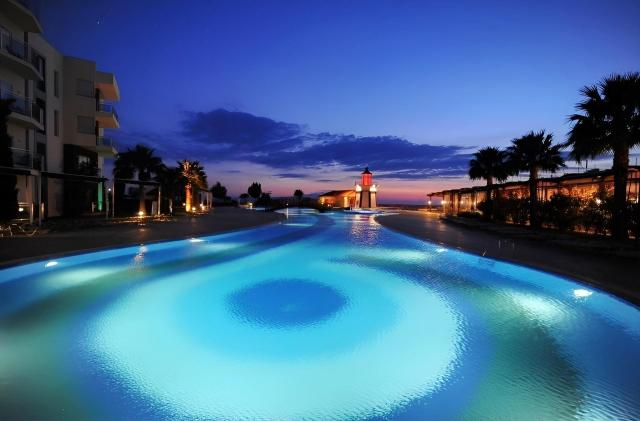 Sealight Resort