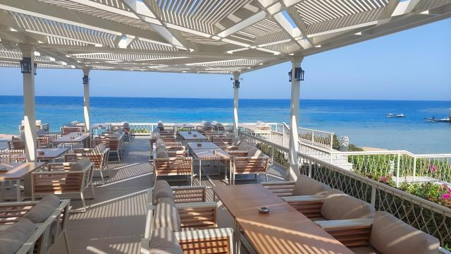 Sirena Beach Resort & Spa