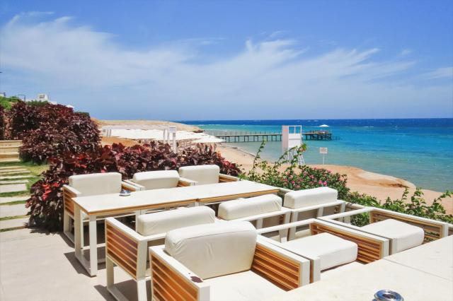 Sirena Beach Resort & Spa