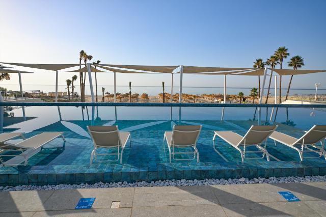 One Resort Premium