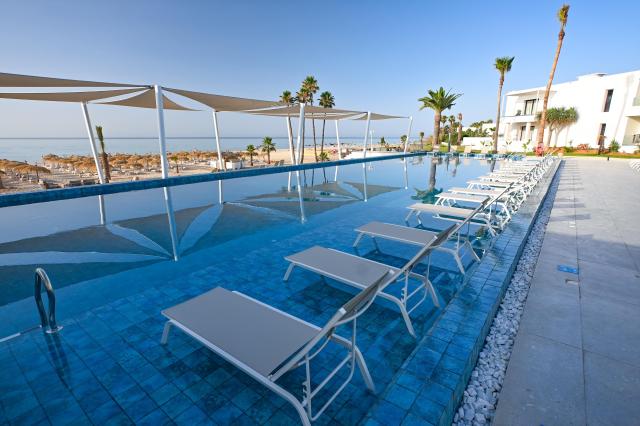 One Resort Premium