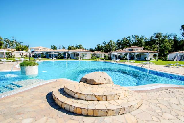 Limone Beach Village