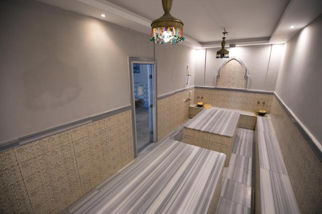 Amwaj Oyoun Resort