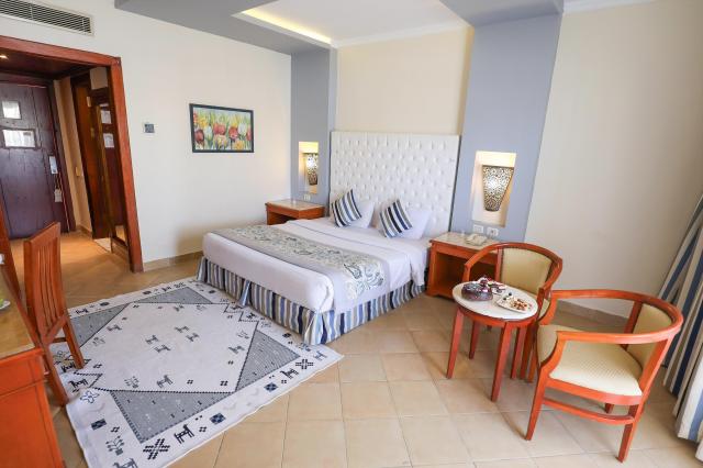 Amwaj Oyoun Resort