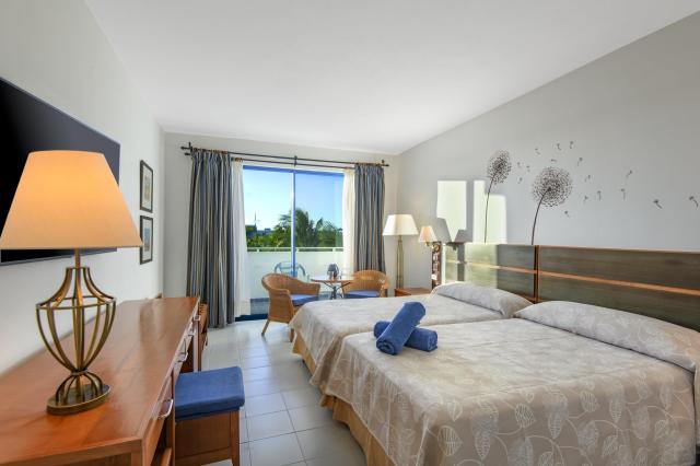 Aston Costa Verde Beach Resort
