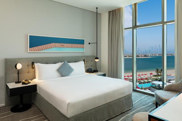 Th8 Palm Dubai Beach Resort