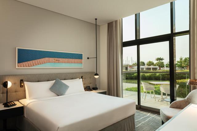 Th8 Palm Dubai Beach Resort