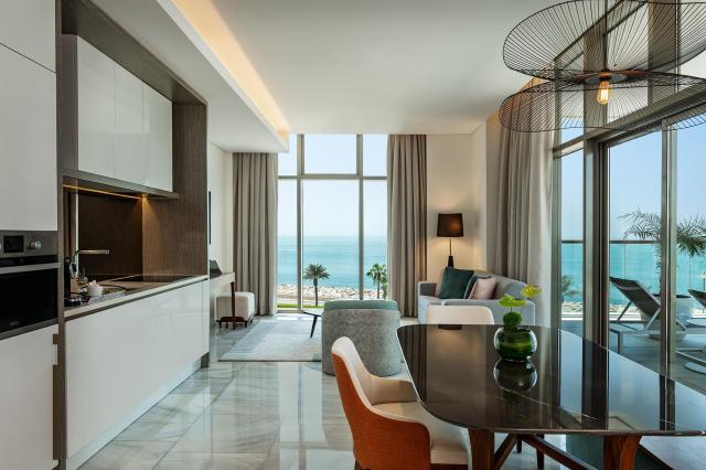 Th8 Palm Dubai Beach Resort