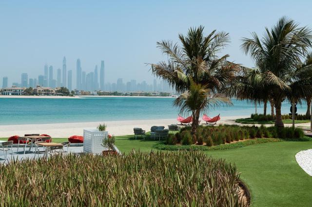 Th8 Palm Dubai Beach Resort