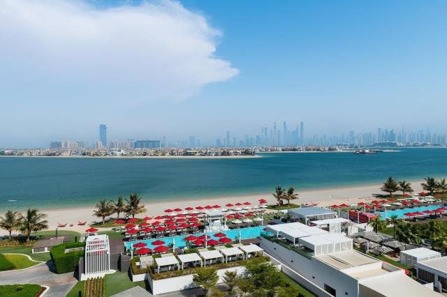 Th8 Palm Dubai Beach Resort