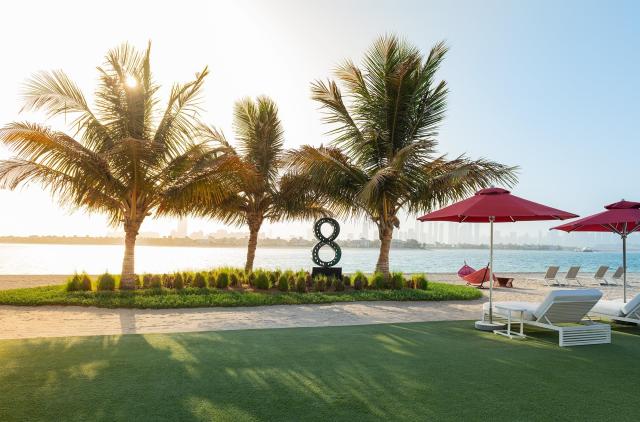 Th8 Palm Dubai Beach Resort