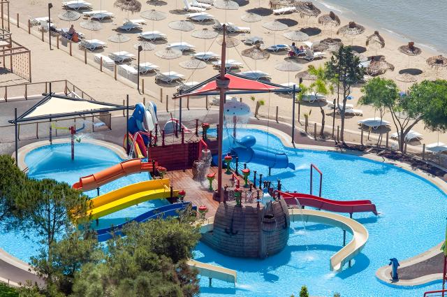 Aria Claros Beach