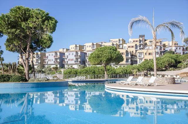 Aria Claros Beach