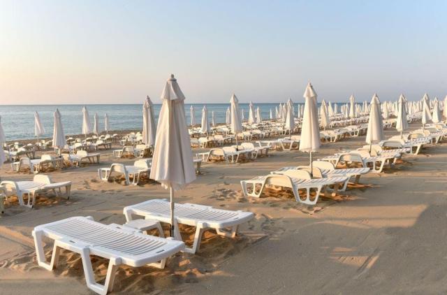 Grifid Encanto Beach