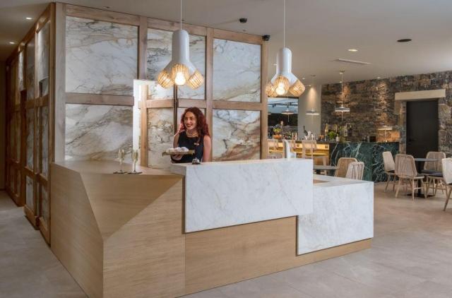 Petousis Hotel & Suites