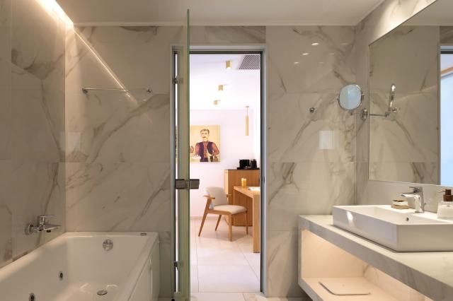 High Beach White The Villa Collection
