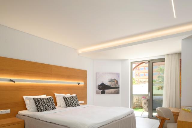 High Beach White The Villa Collection