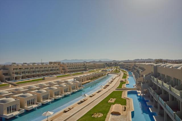 Diamond beach by Pearl Resort