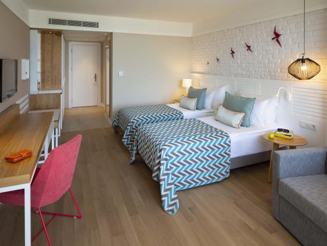 Akra Kemer