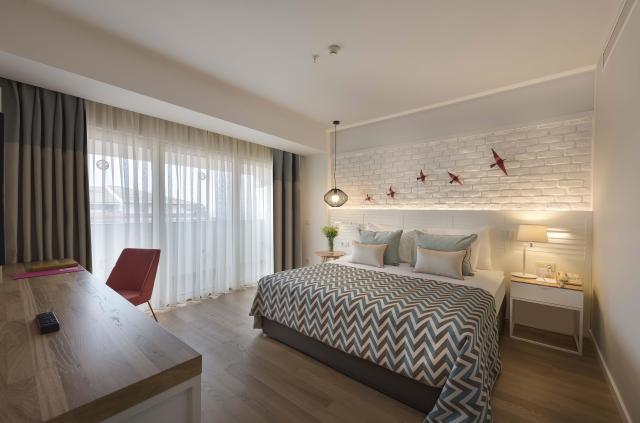 Akra Kemer
