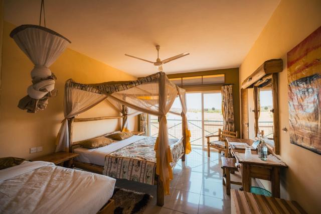 2 dny Safari Tsavo East + pobyt u moře v Neptune Village